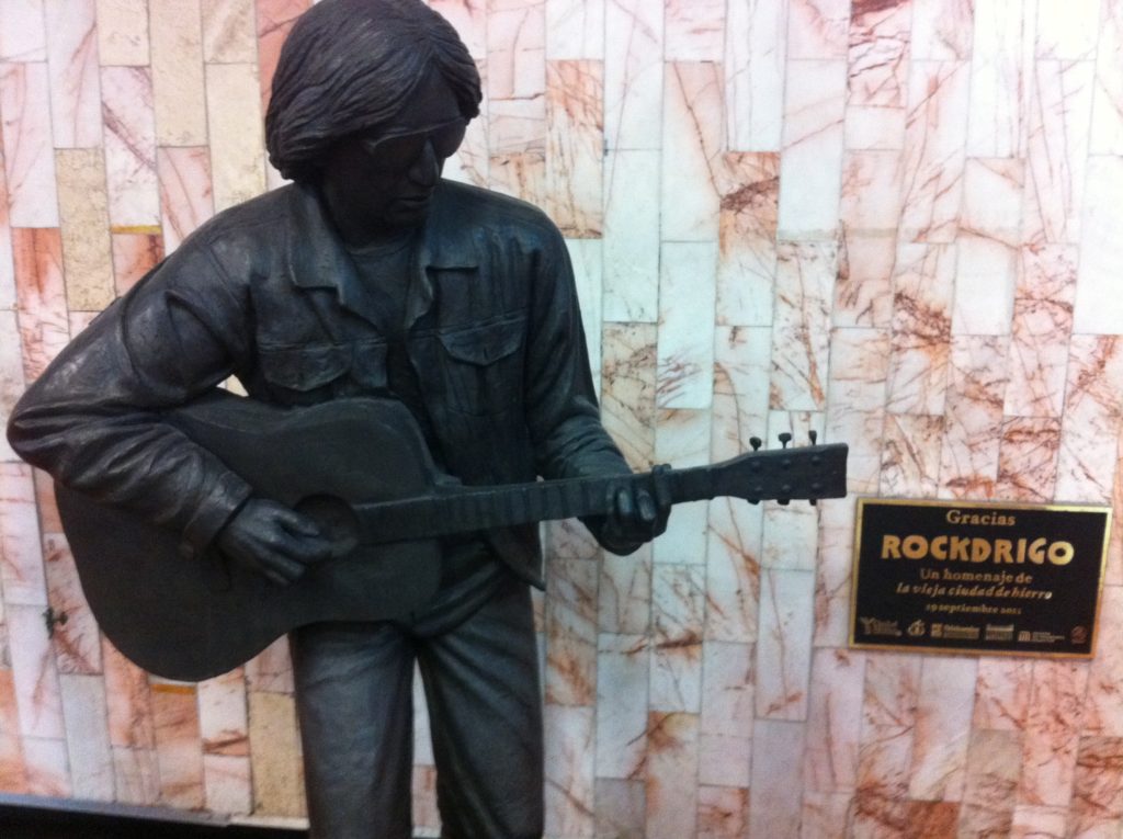 Rockdrigo-estatua